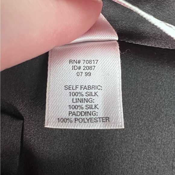 VINTAGE VICTORIA’S SECRET 100% Black Silk Asian Motif Kimono Jacket OSFM - Picture 12 of 13